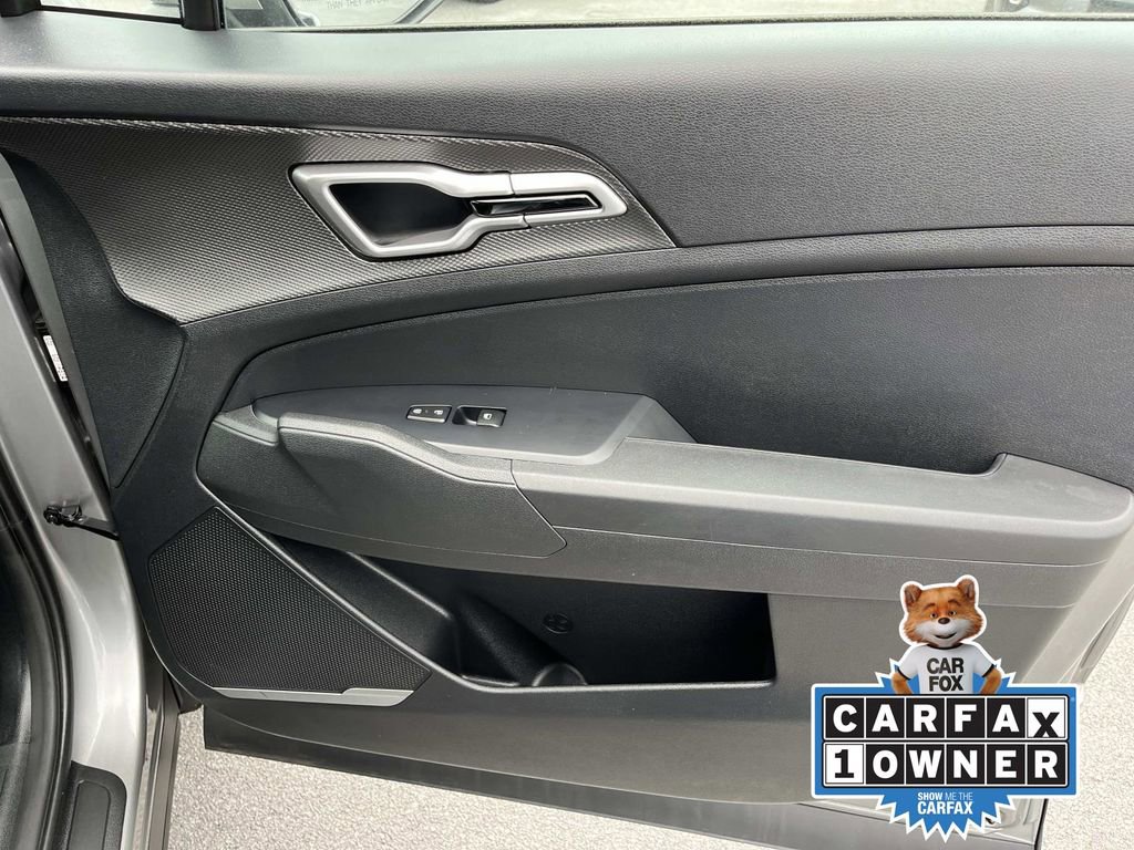 Used 2024 Kia Sportage LX image 21