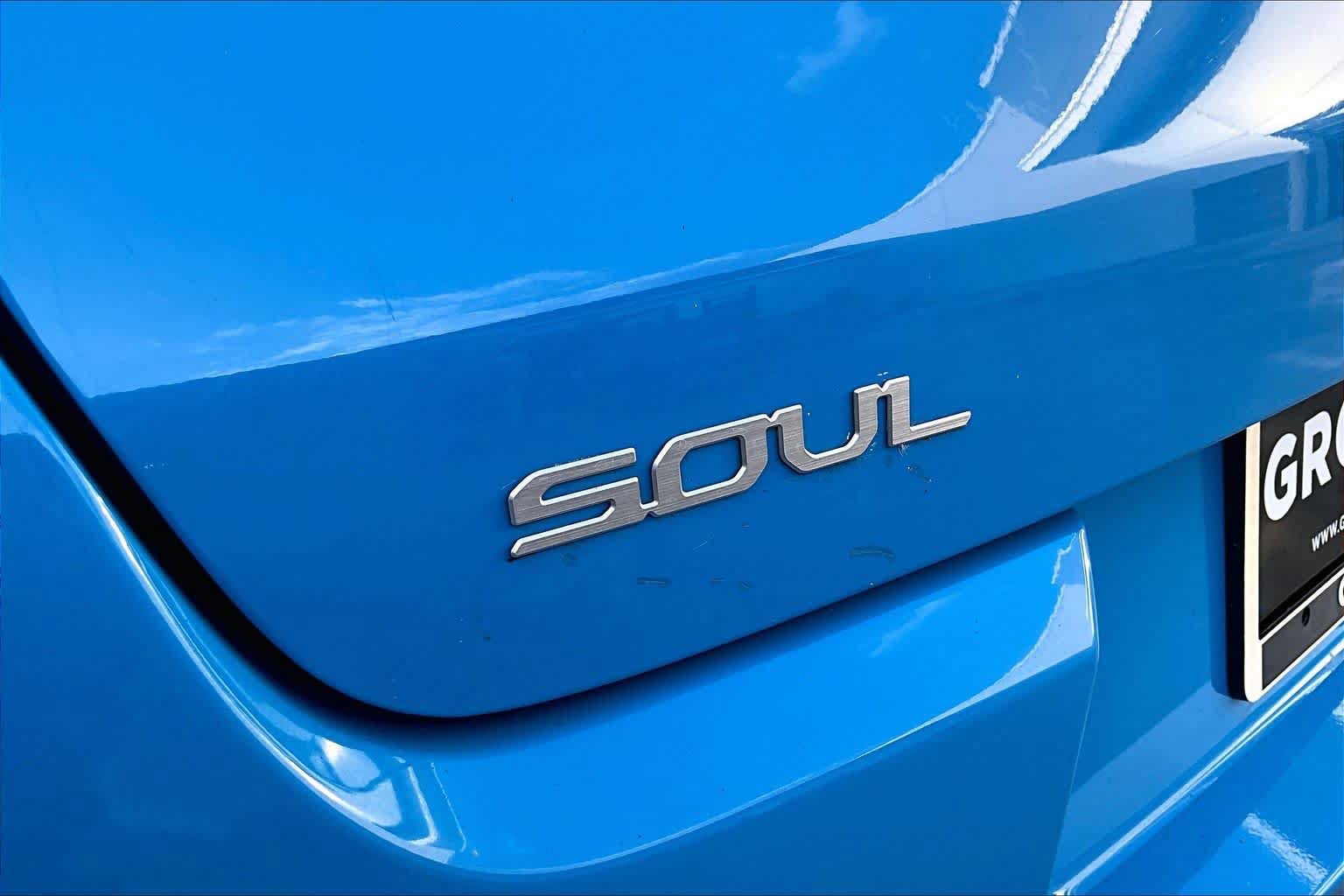 Certified 2023 Kia Soul GT-Line FWD image 30