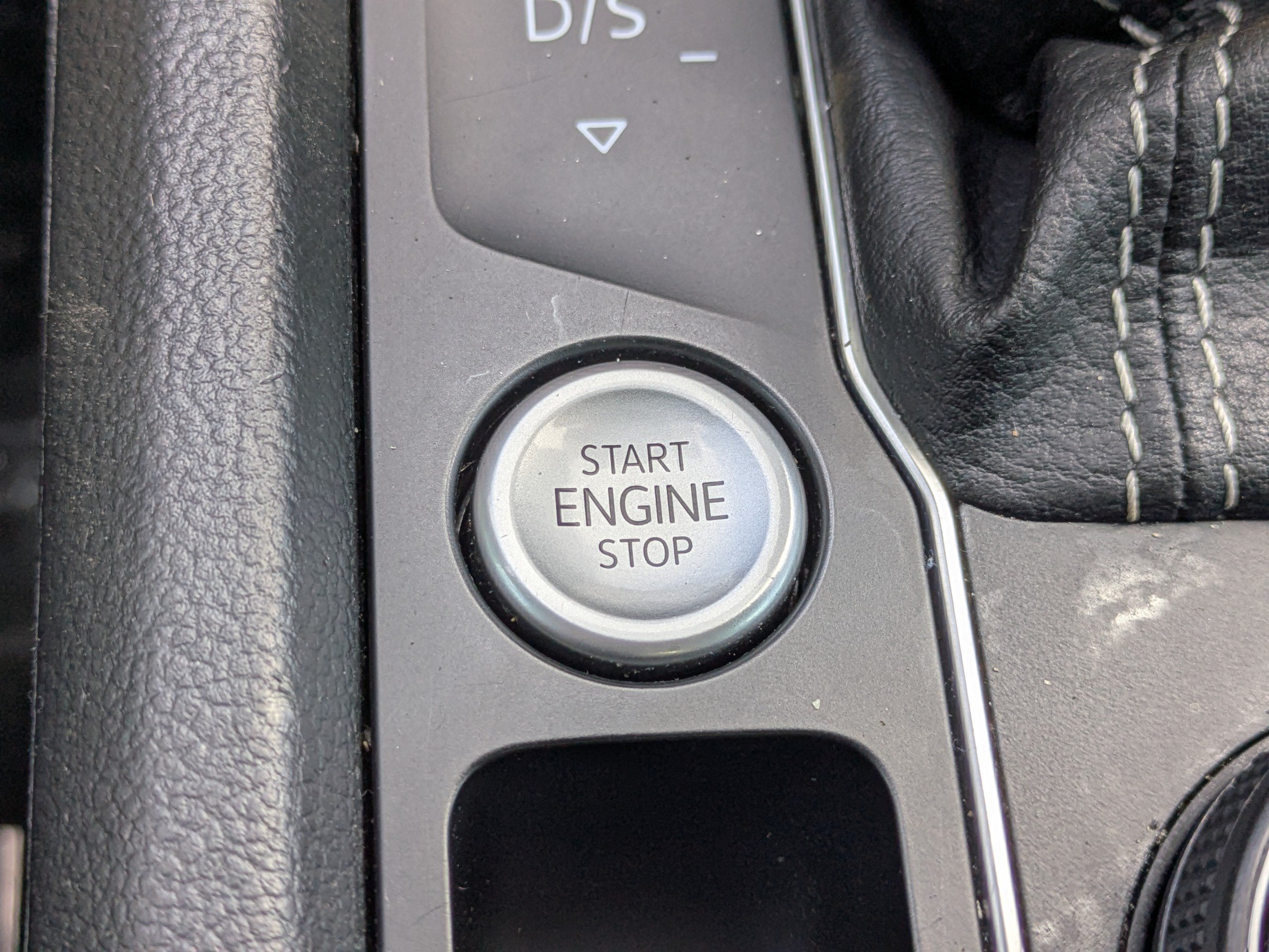 Used 2023 Volkswagen Atlas SEL AWD/4WD image 29