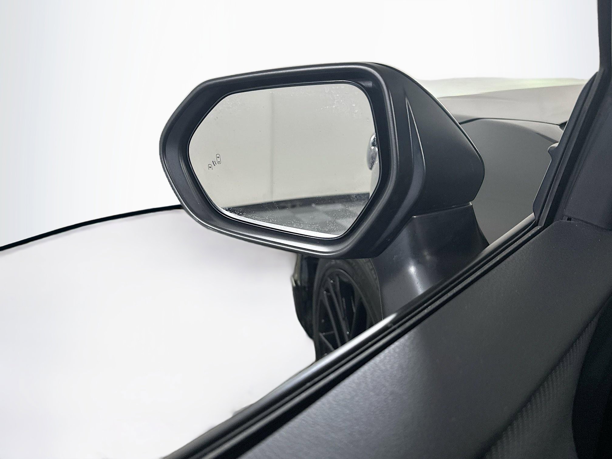 Used 2025 Toyota Camry SE image 16