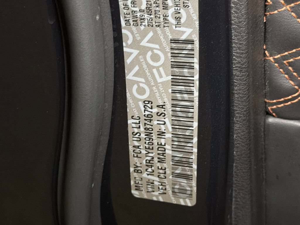 Used 2022 Jeep Grand Cherokee Summit AWD/4WD image 40
