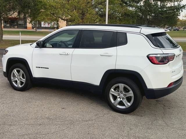 Used 2023 Jeep Compass Latitude image 31