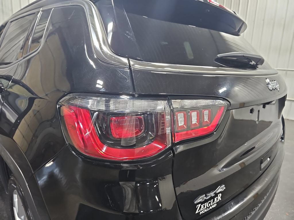 Used 2024 Jeep Compass Latitude AWD/4WD image 33
