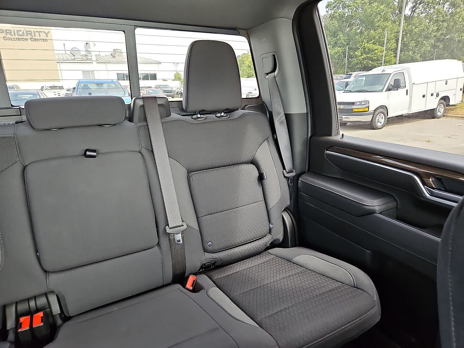 Used 2025 Chevrolet Silverado 2500 LT w/ All Star Edition AWD/4WD image 15