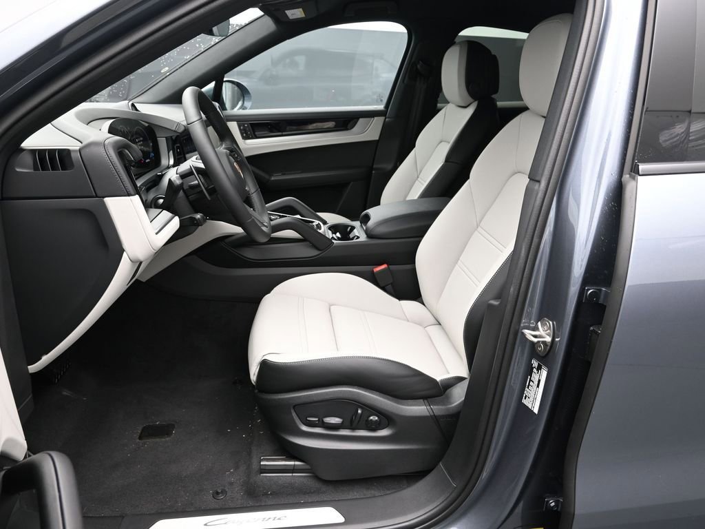 New 2026 Porsche Cayenne Coupe image 5