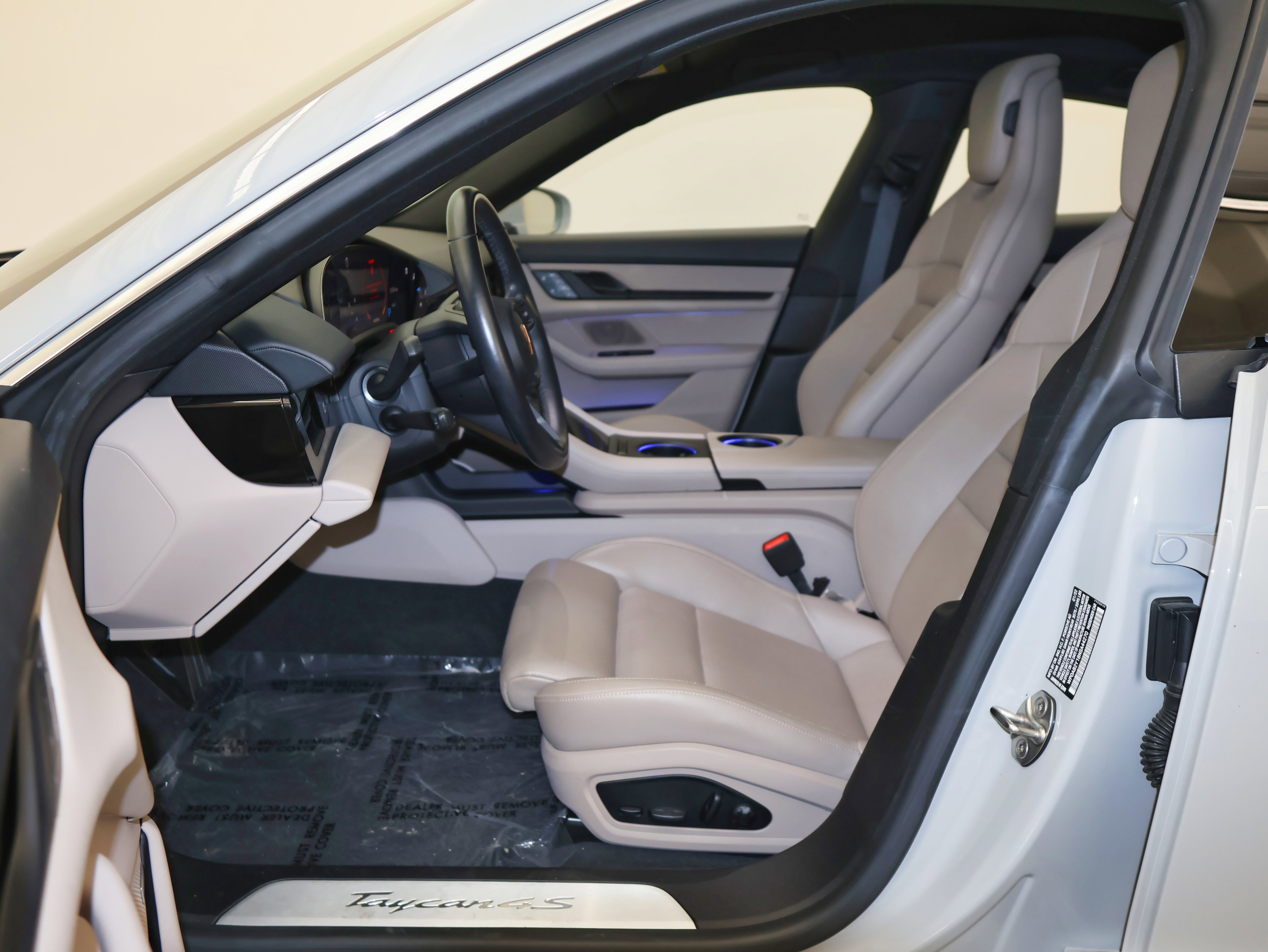 Used 2022 Porsche Taycan 4S image 17