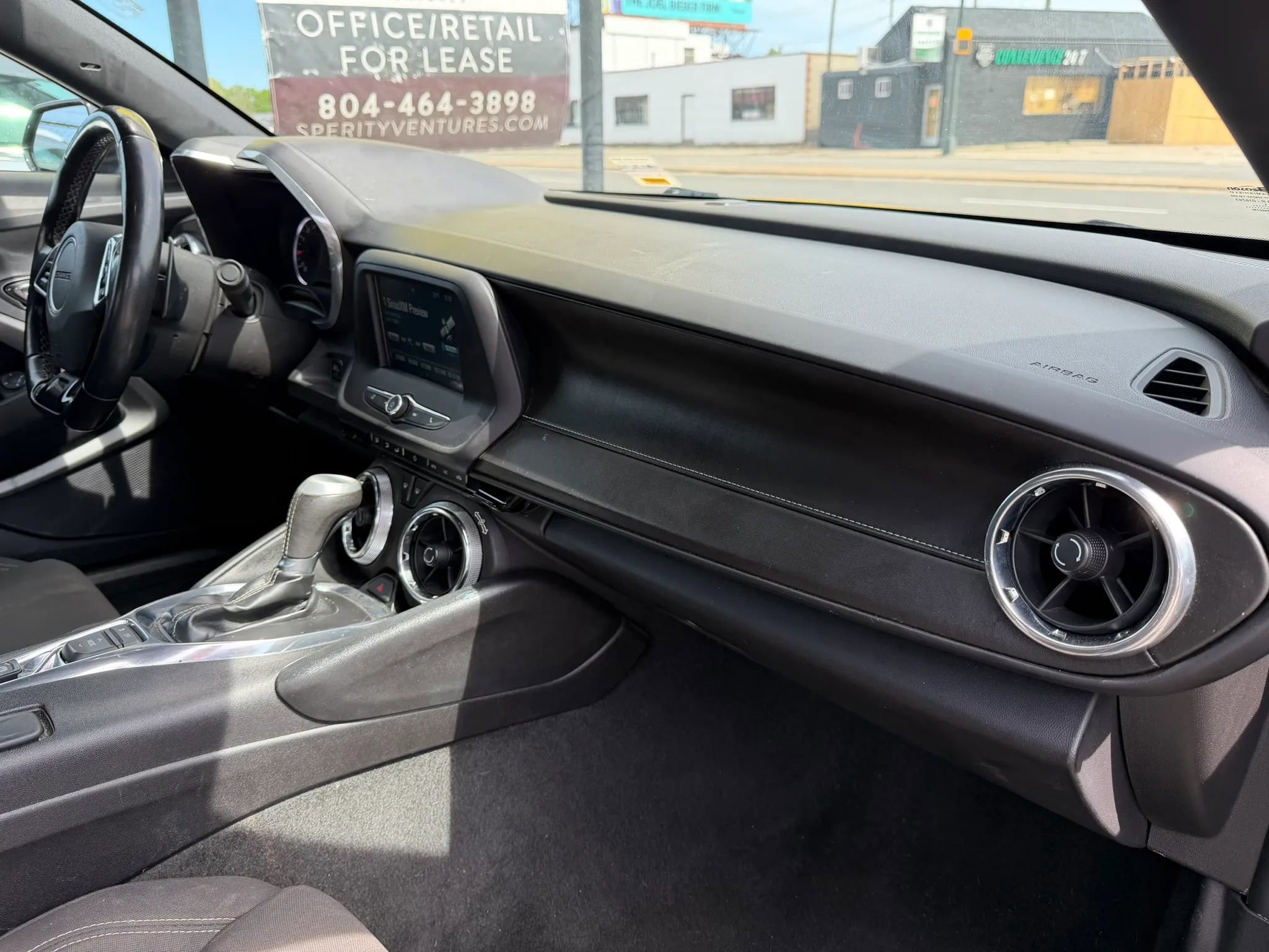 Used 2016 Chevrolet Camaro LT image 10