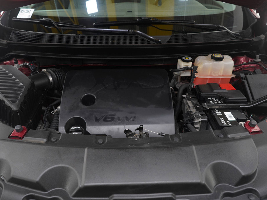 Used 2020 Chevrolet Traverse LT w/ Driver Confidence II Package image 31
