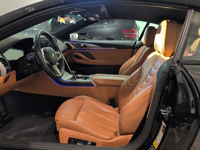 Used 2023 BMW M850i xDrive Convertible w/ Driving Assistance Package image 3