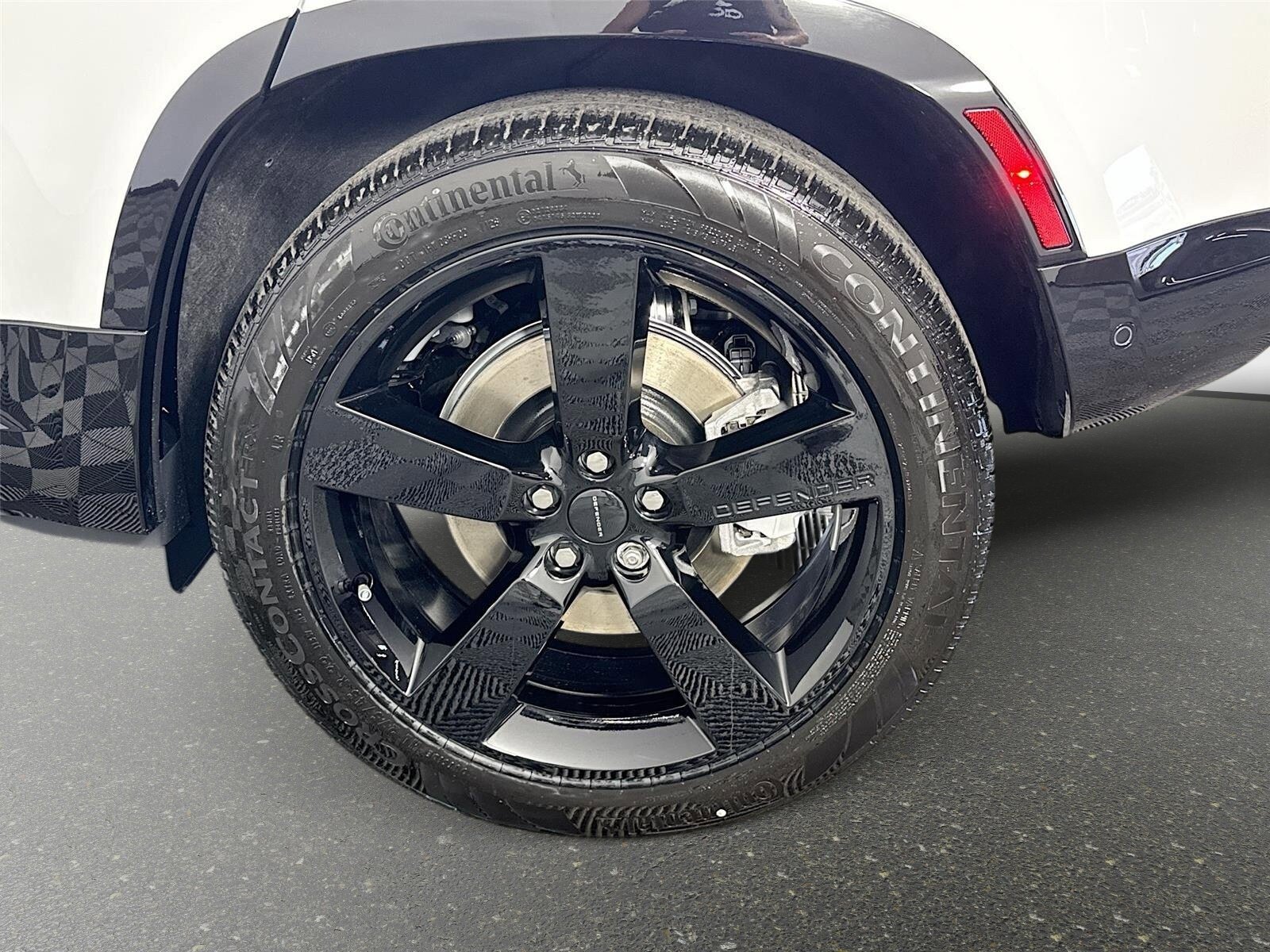New 2026 Land Rover Defender 110 X-Dynamic SE AWD/4WD image 33