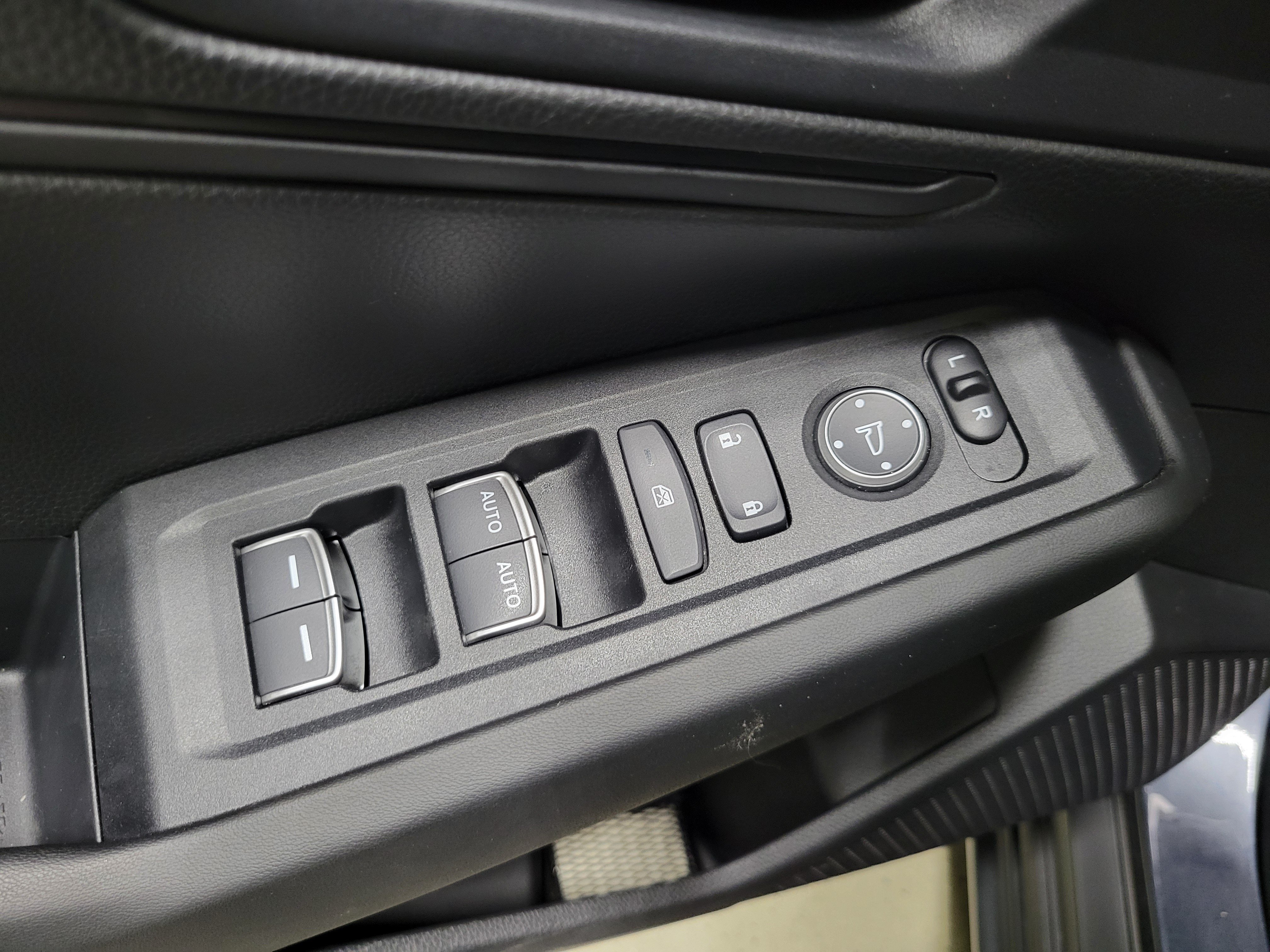 Certified 2025 Honda Accord LX image 19
