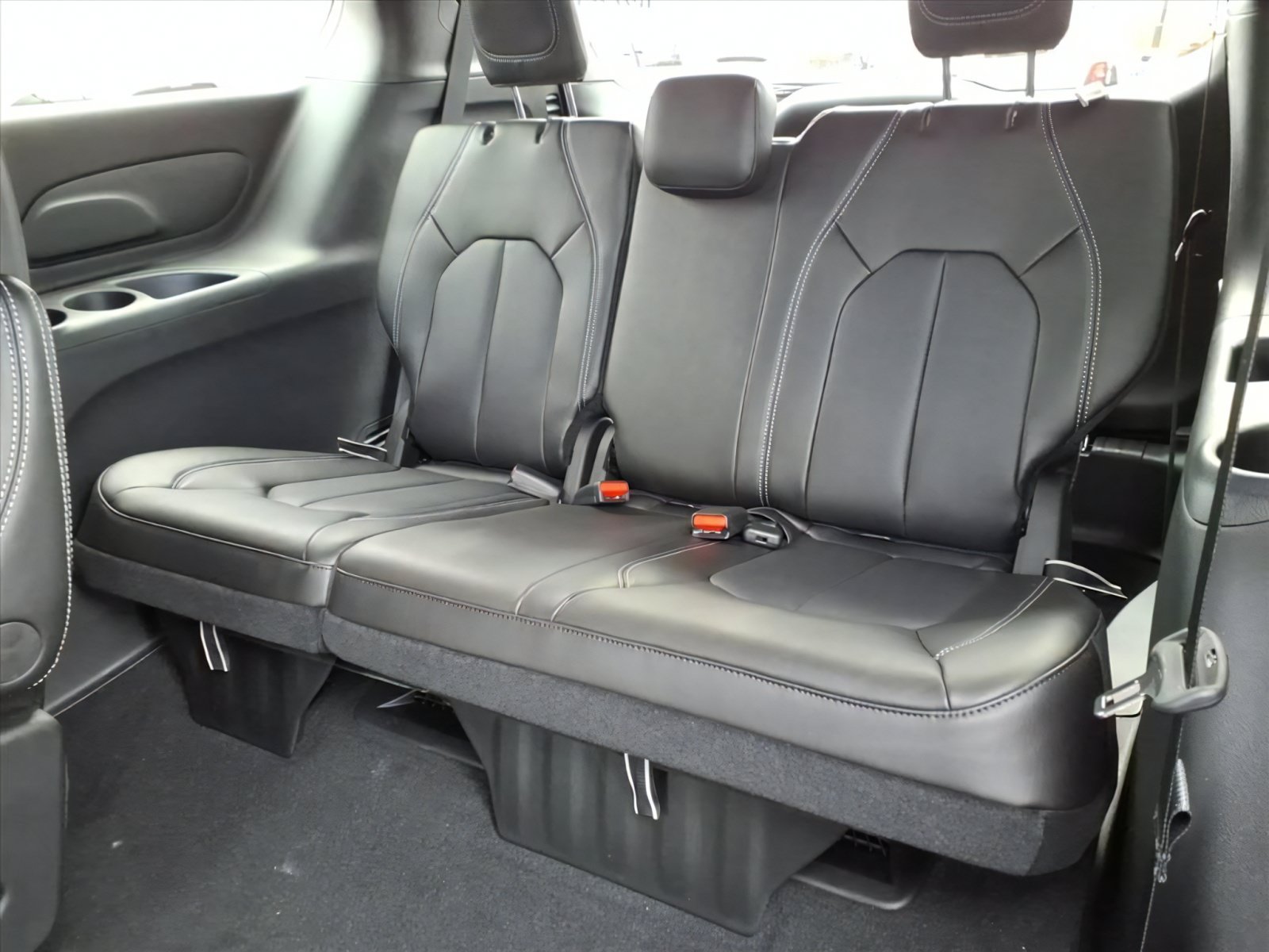 New 2026 Chrysler Voyager LX FWD image 10