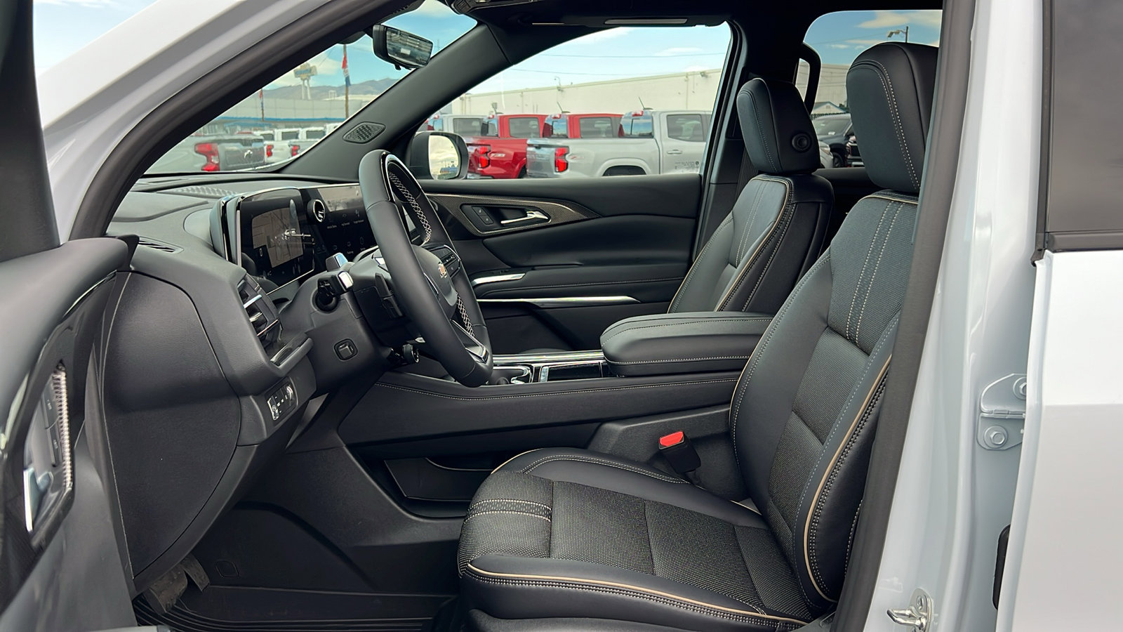 New 2026 Chevrolet Traverse High Country w/ LPO, Floor Liner Package image 33