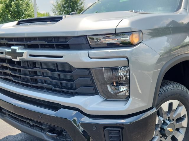 New 2026 Chevrolet Silverado 2500 Custom w/ Custom Value Package AWD/4WD image 10