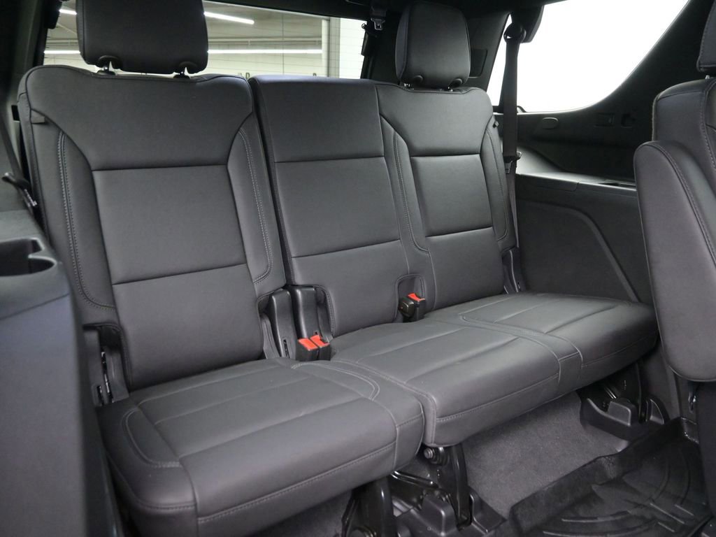 Used 2024 Chevrolet Tahoe Z71 w/ Luxury Package image 10