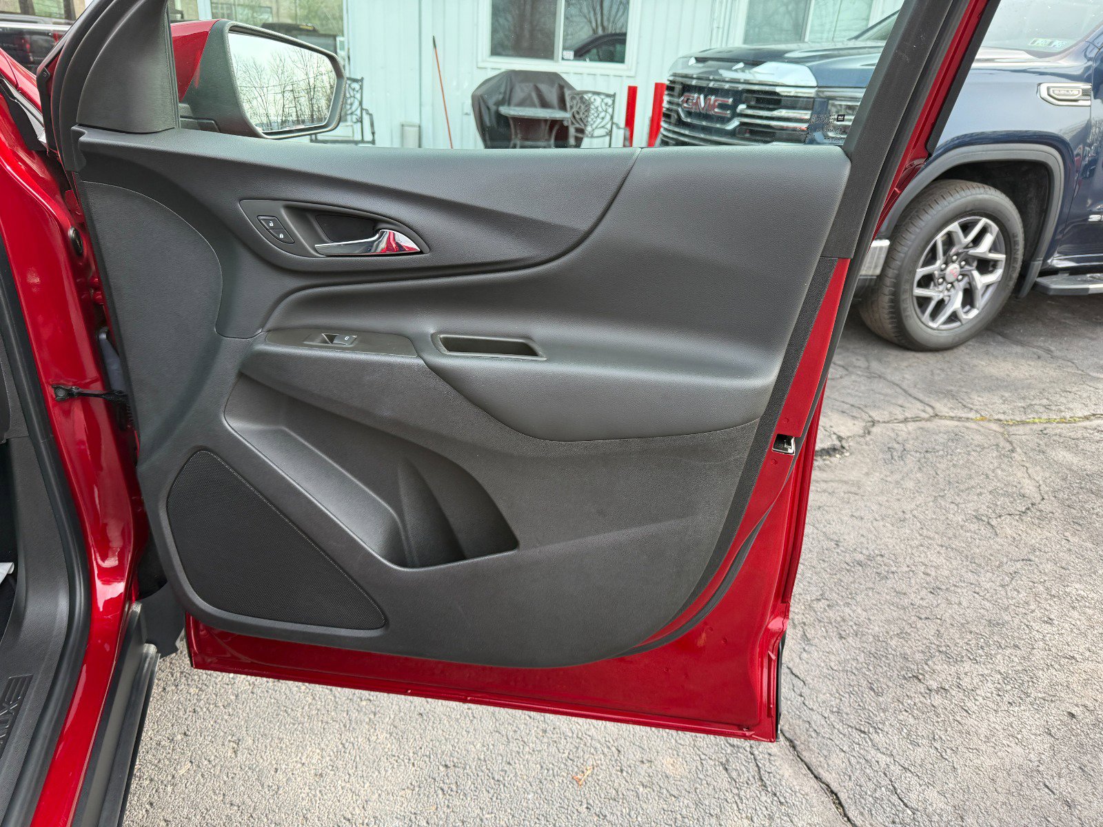 Used 2023 Chevrolet Equinox LT image 22