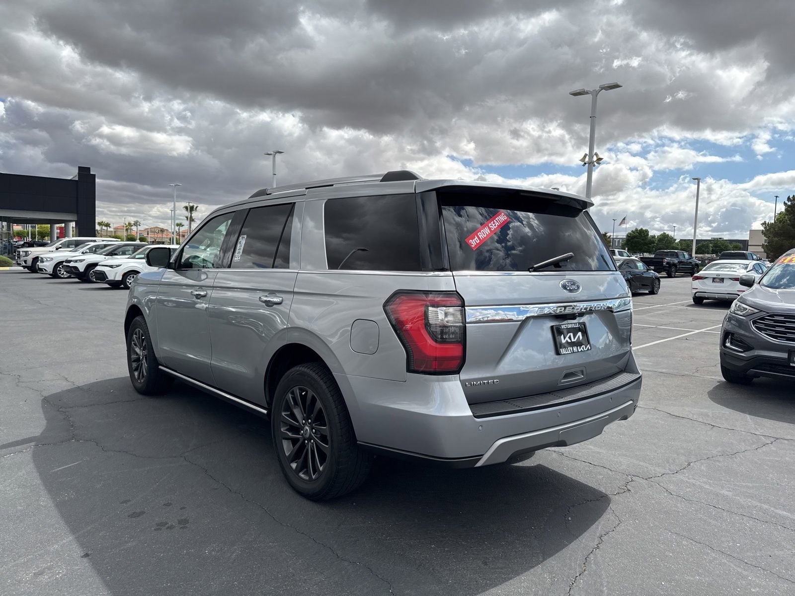 Used 2020 Ford Expedition Limited image 8