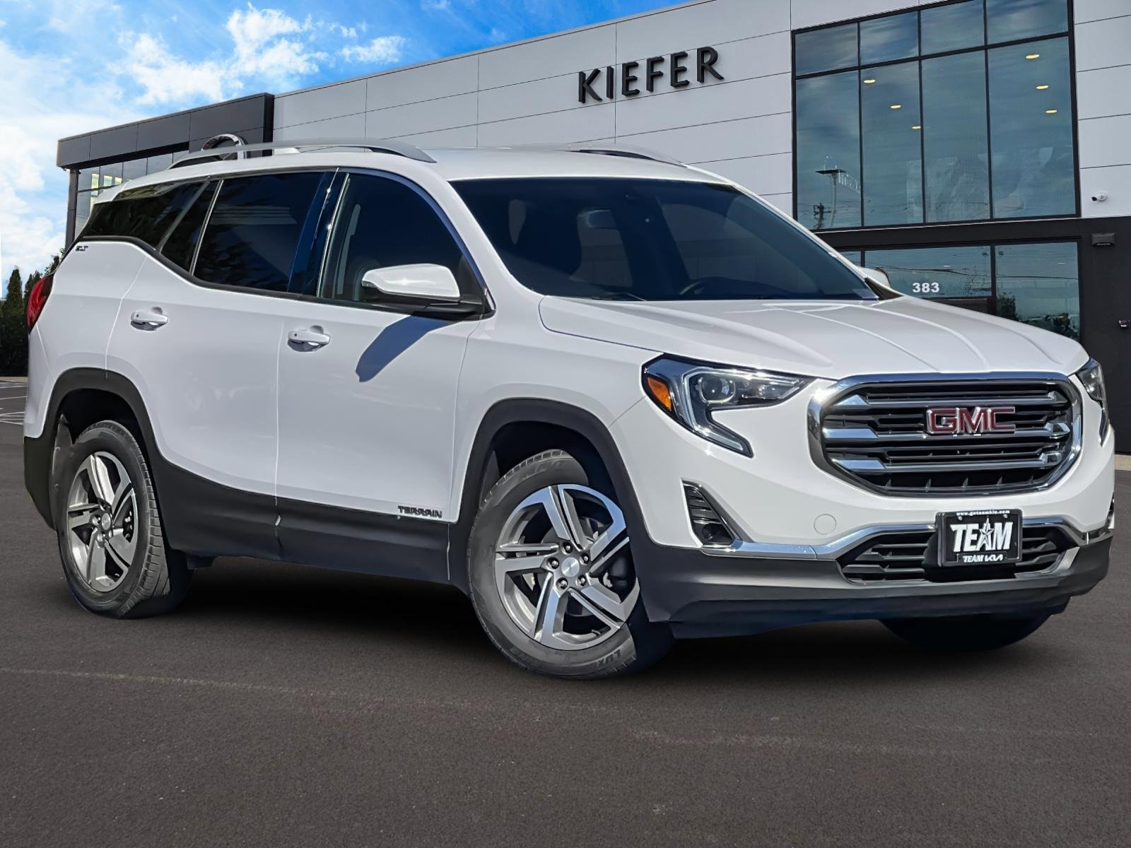 Used 2020 GMC Terrain SLT image 2