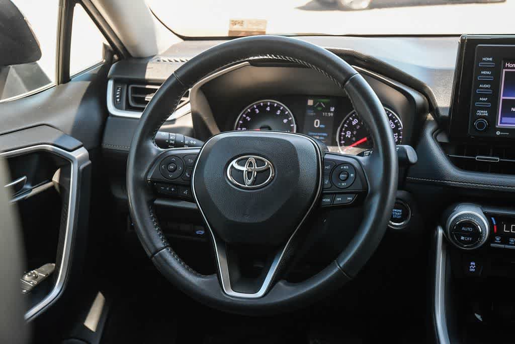 Used 2022 Toyota RAV4 XLE Premium FWD image 12