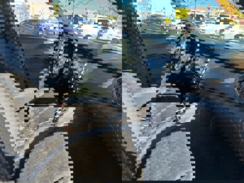 Used 2020 Nissan Kicks S image 16