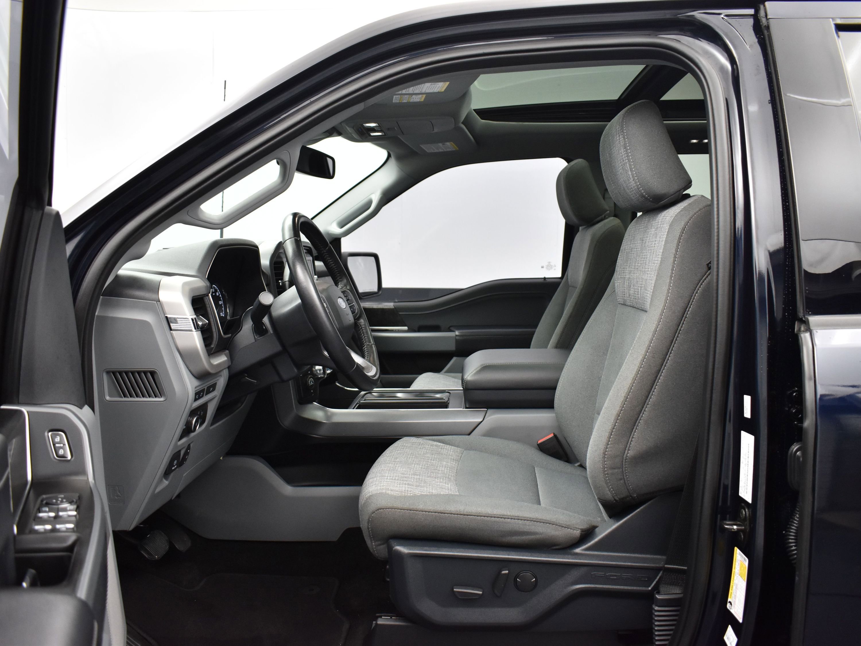 Used 2022 Ford F150 XLT w/ Equipment Group 302A High image 8