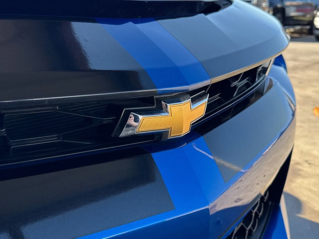 Used 2017 Chevrolet Camaro SS RWD image 40