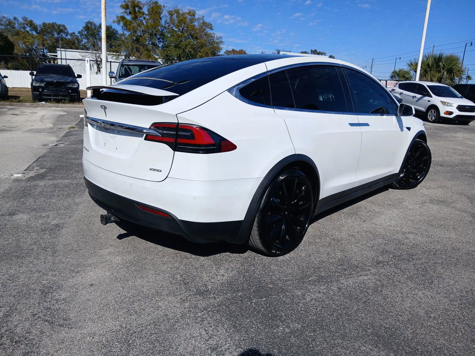 Used 2017 Tesla Model X 75D AWD/4WD image 8