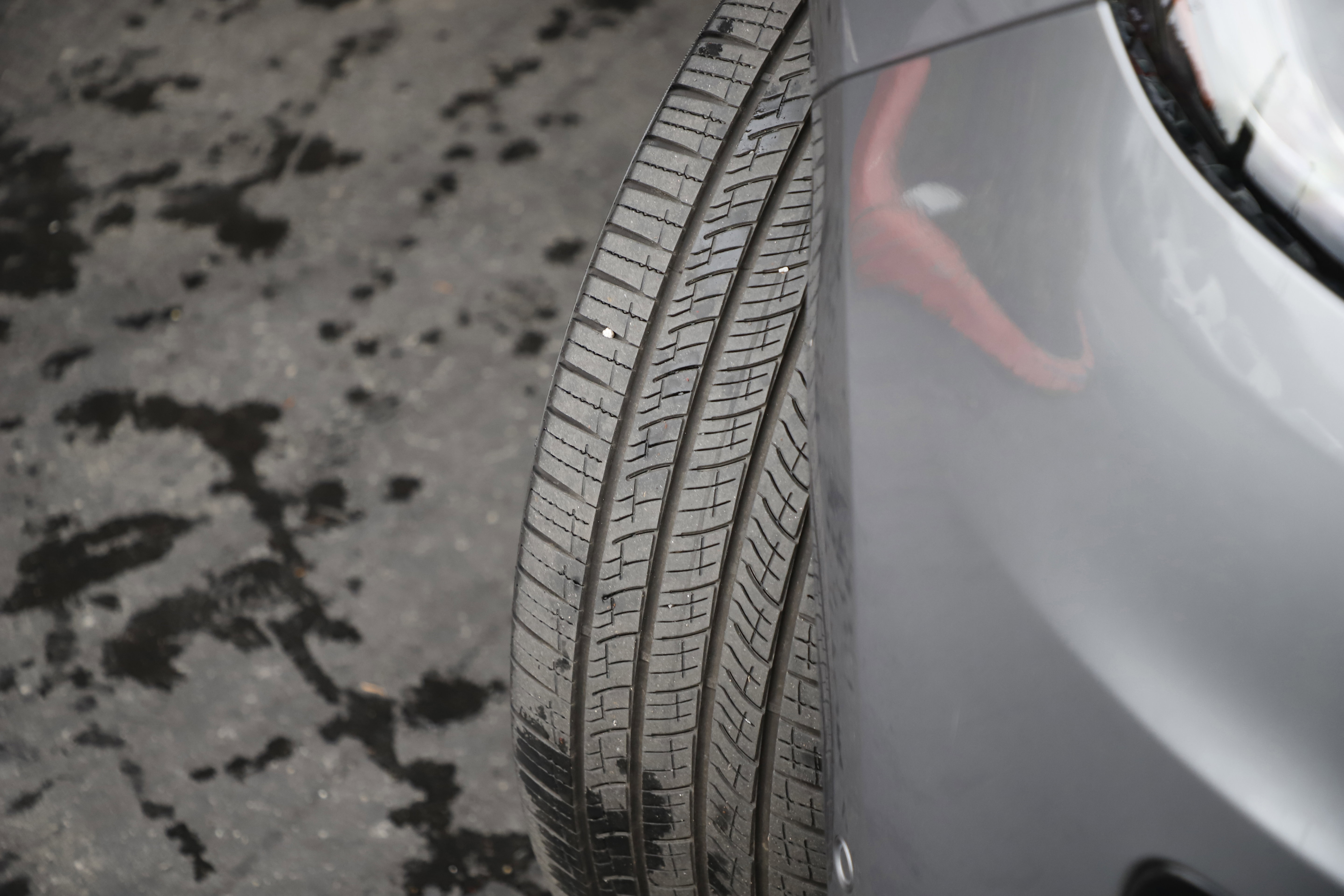 Certified 2025 Land Rover Range Rover Sport image 3