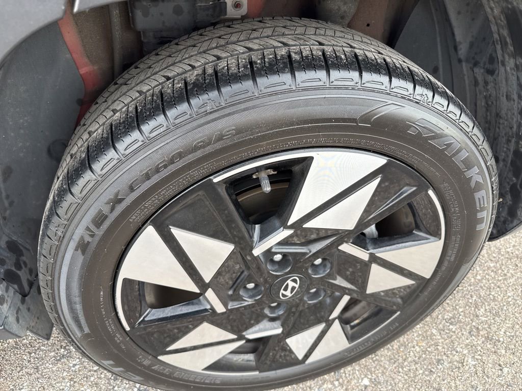 Used 2024 Hyundai Kona SEL FWD image 11
