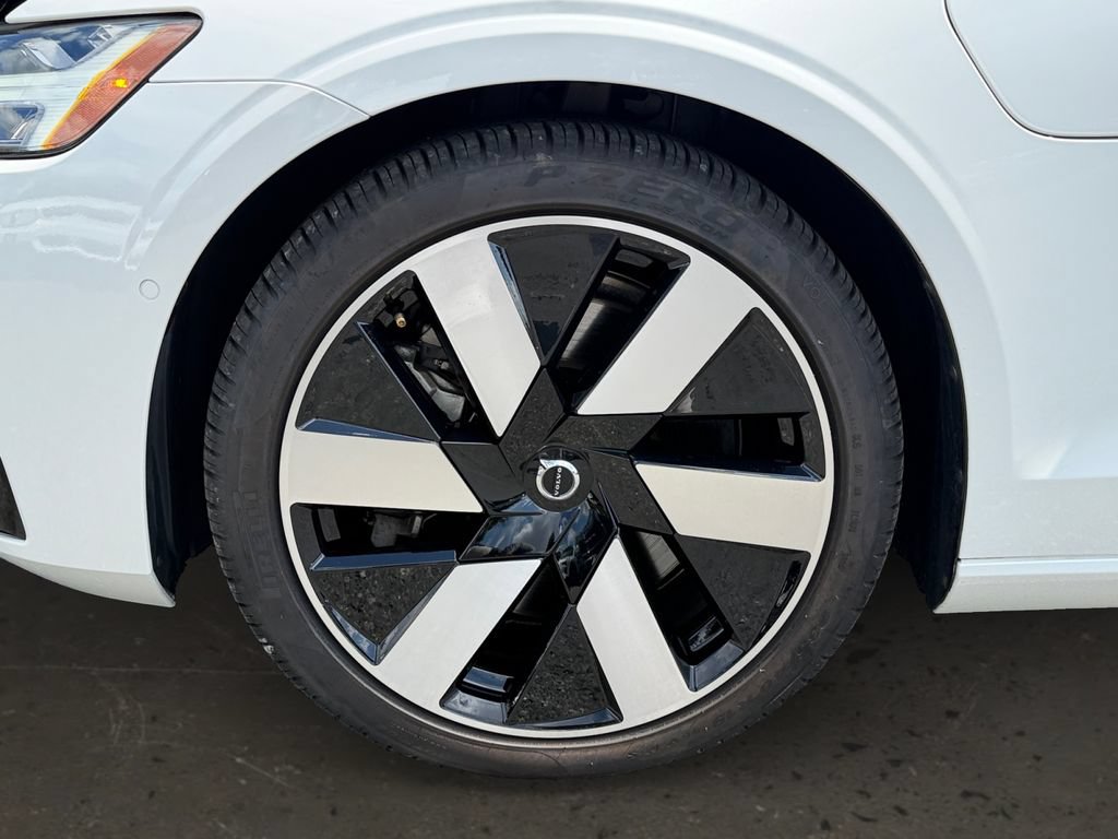 Certified 2024 Volvo S60 T8 Ultimate AWD/4WD image 27
