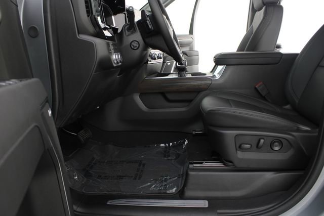 New 2026 GMC Sierra 1500 SLT image 18