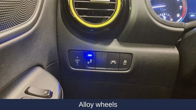 Used 2019 Hyundai Kona Limited image 31