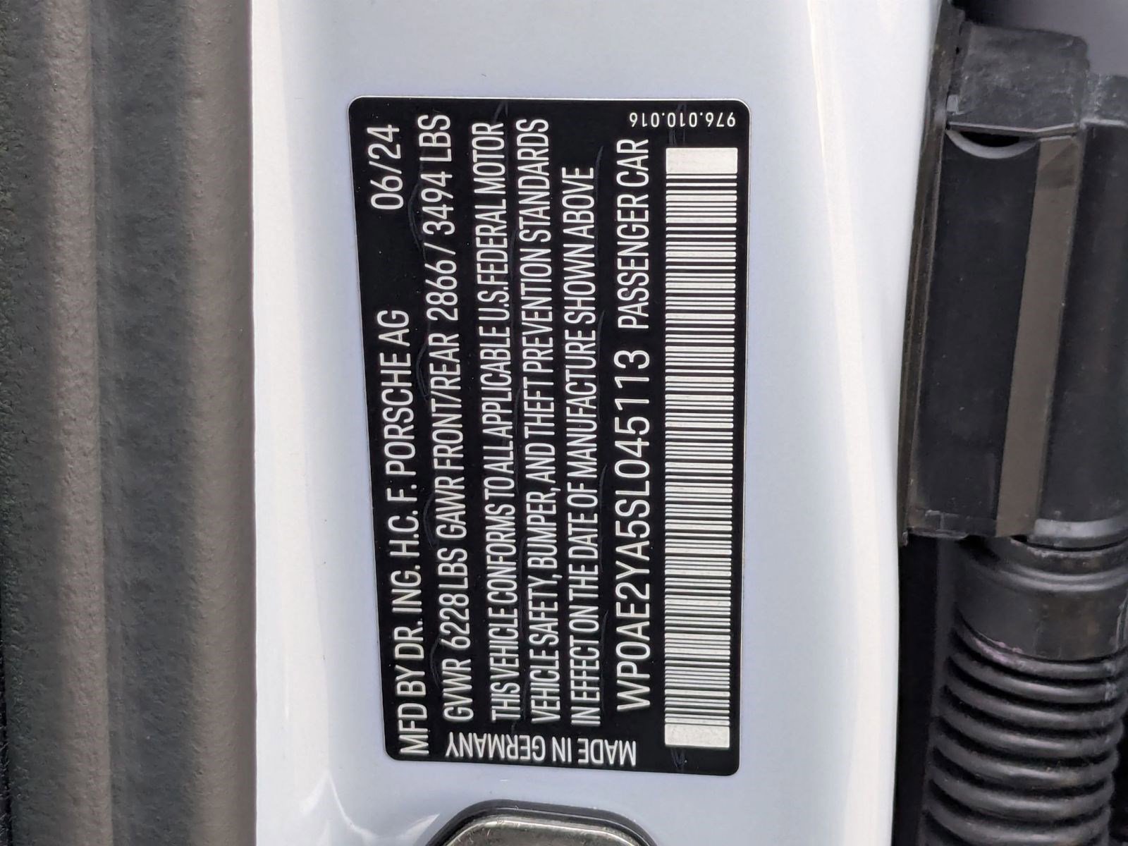 Certified 2025 Porsche Panamera 4 image 29