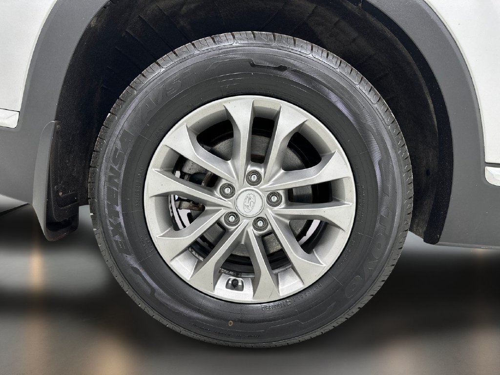 Used 2020 Hyundai Santa Fe SE FWD image 10