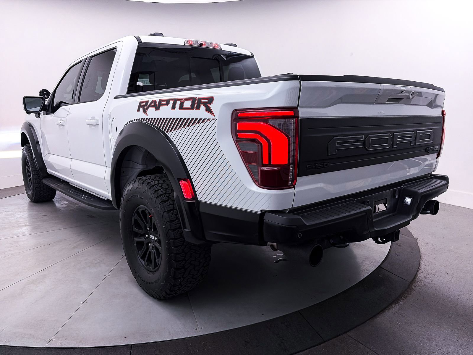 Used 2024 Ford F150 Raptor image 17