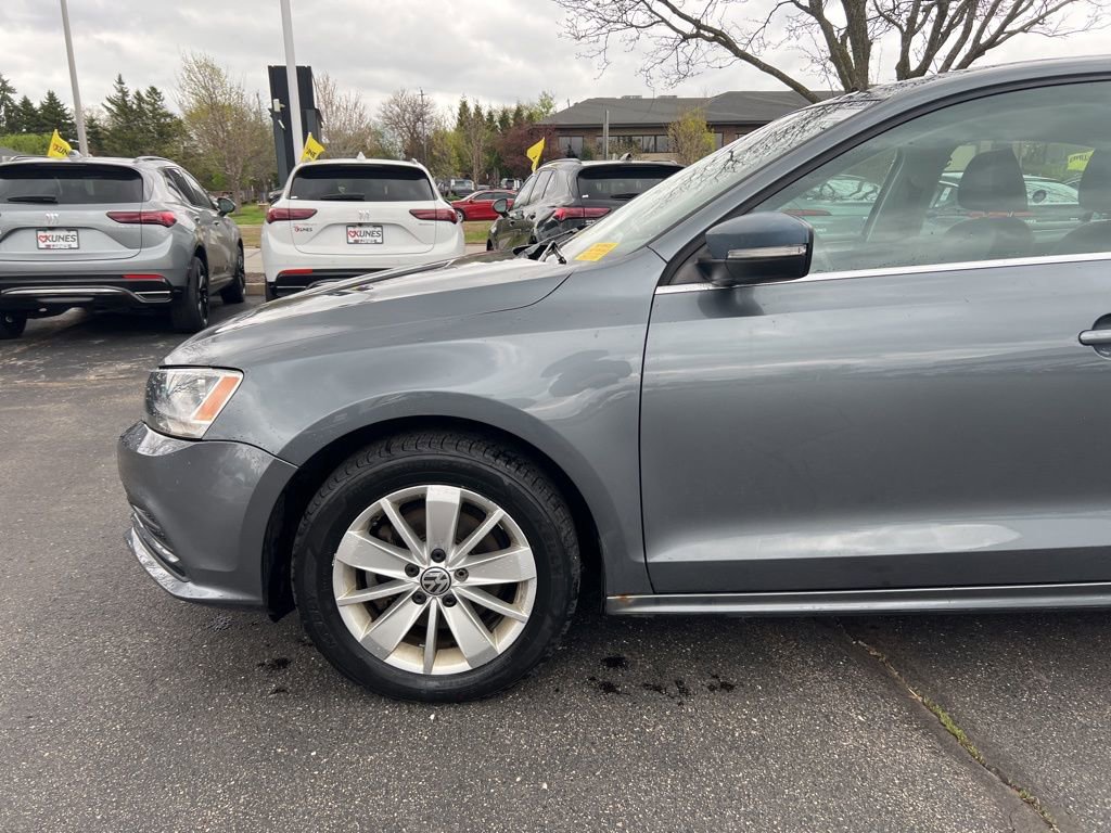 Used 2015 Volkswagen Jetta SE FWD image 11