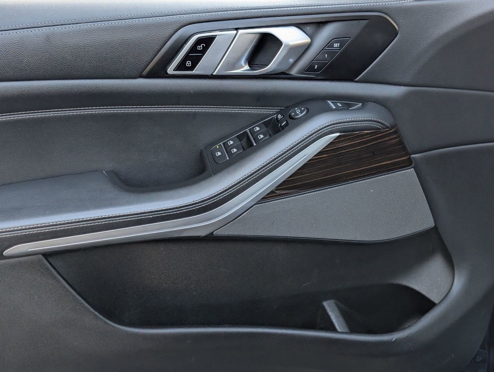 Used 2023 BMW X5 xDrive40i w/ M Sport Package image 14