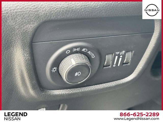 Used 2024 Jeep Grand Cherokee L Limited w/ Luxury Tech Group II image 17