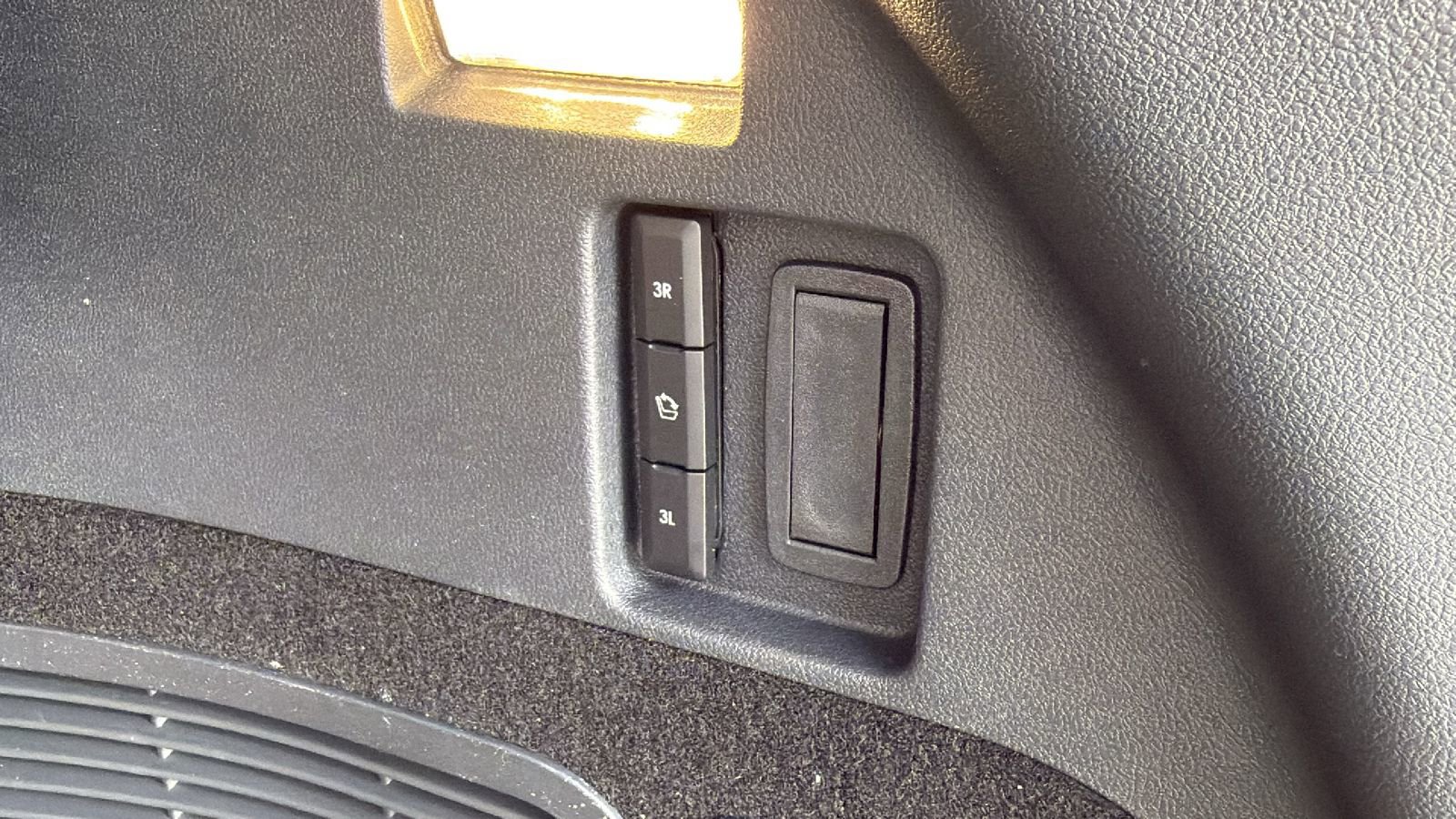 New 2026 Lincoln Aviator AWD image 16