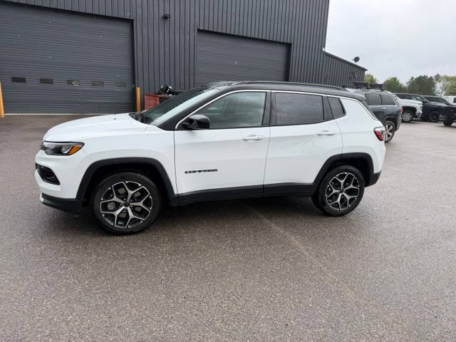 Used 2025 Jeep Compass Limited AWD/4WD image 1