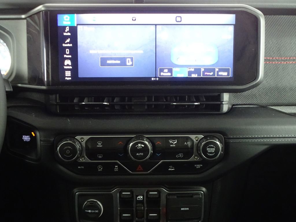 Used 2024 Jeep Wrangler Unlimited Rubicon image 28