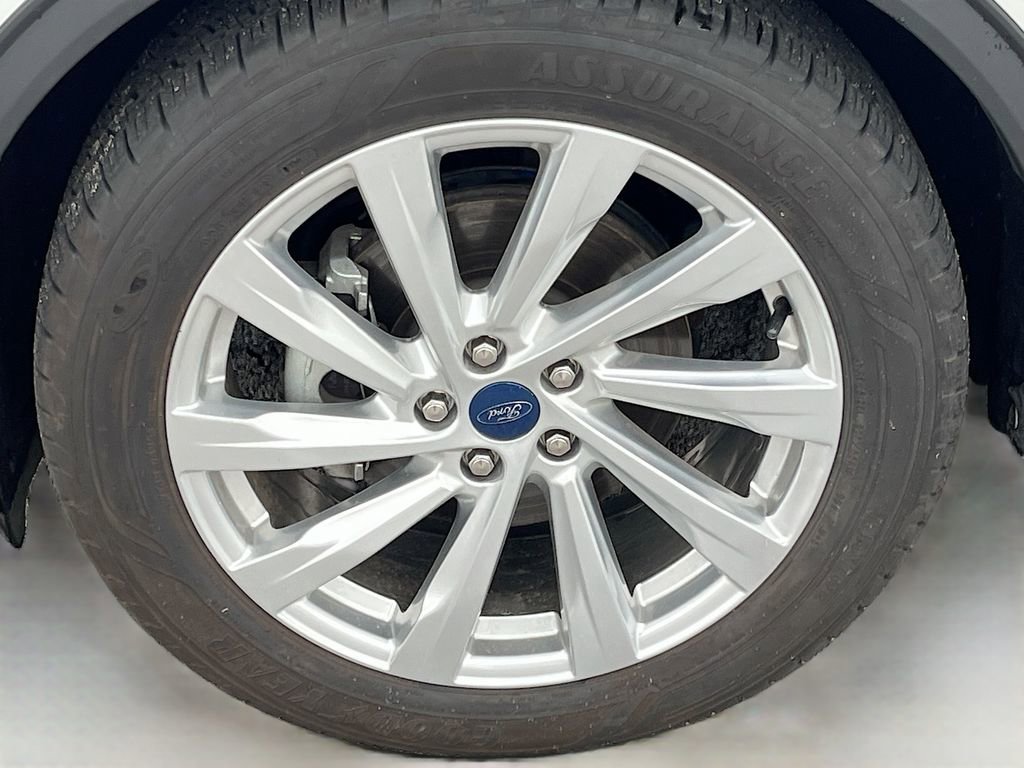 Used 2022 Ford Escape Titanium w/ Titanium Elite Package image 32