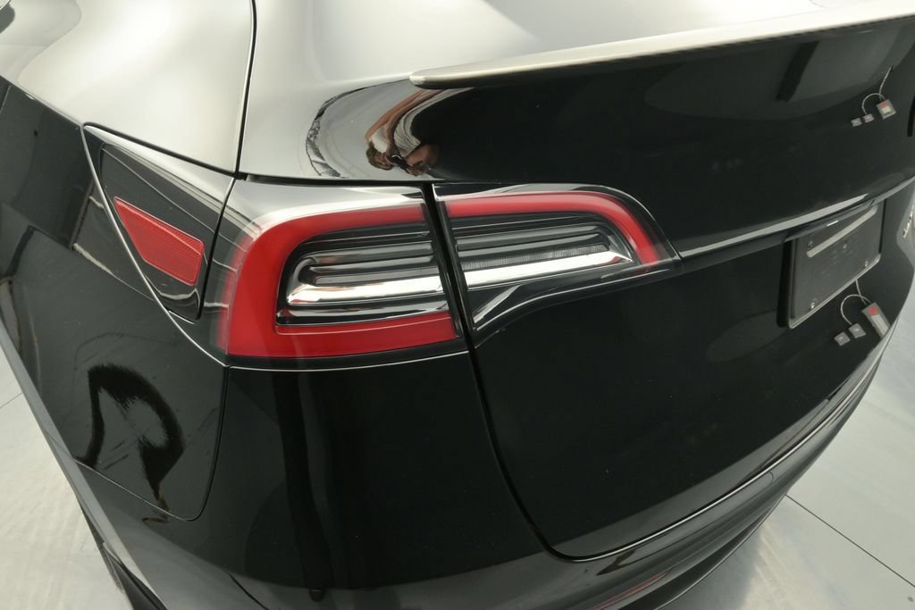 Used 2024 Tesla Model Y Performance AWD/4WD image 13