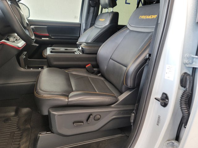 Used 2025 Ford Expedition Tremor AWD/4WD image 22