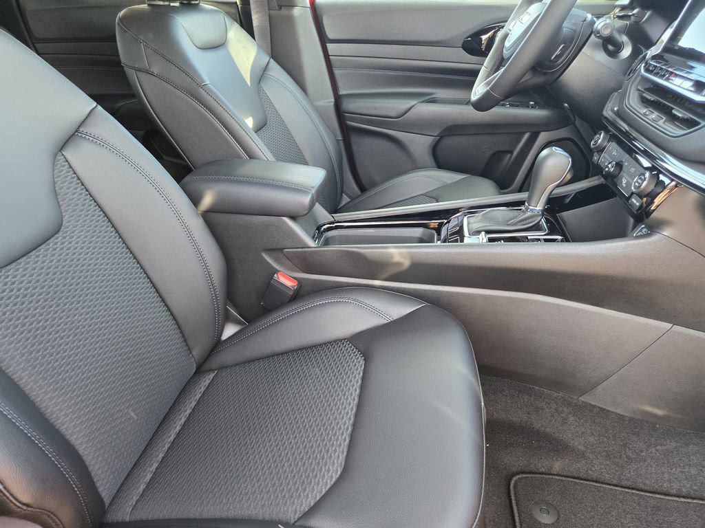 New 2026 Jeep Compass Latitude image 8