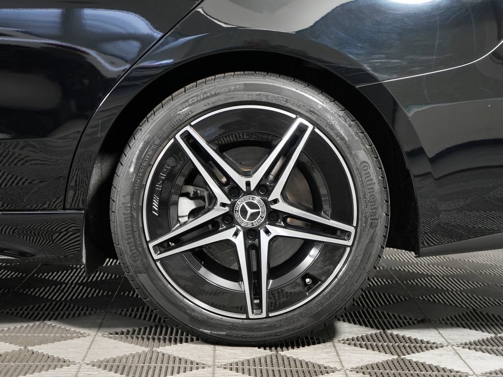 Used 2023 Mercedes-Benz C 300 4MATIC Sedan image 10