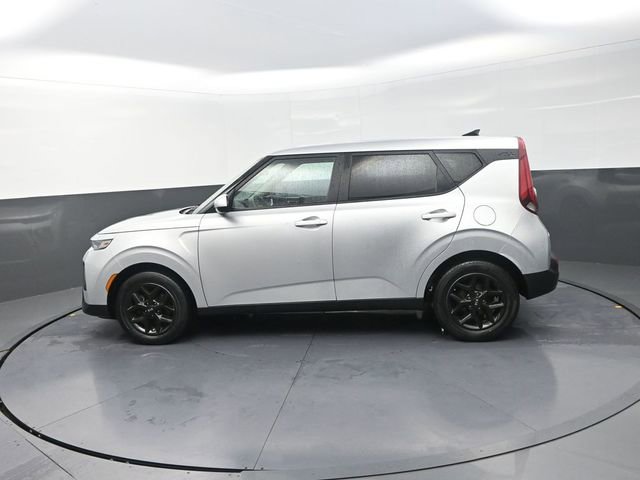 Used 2020 Kia Soul S FWD image 4