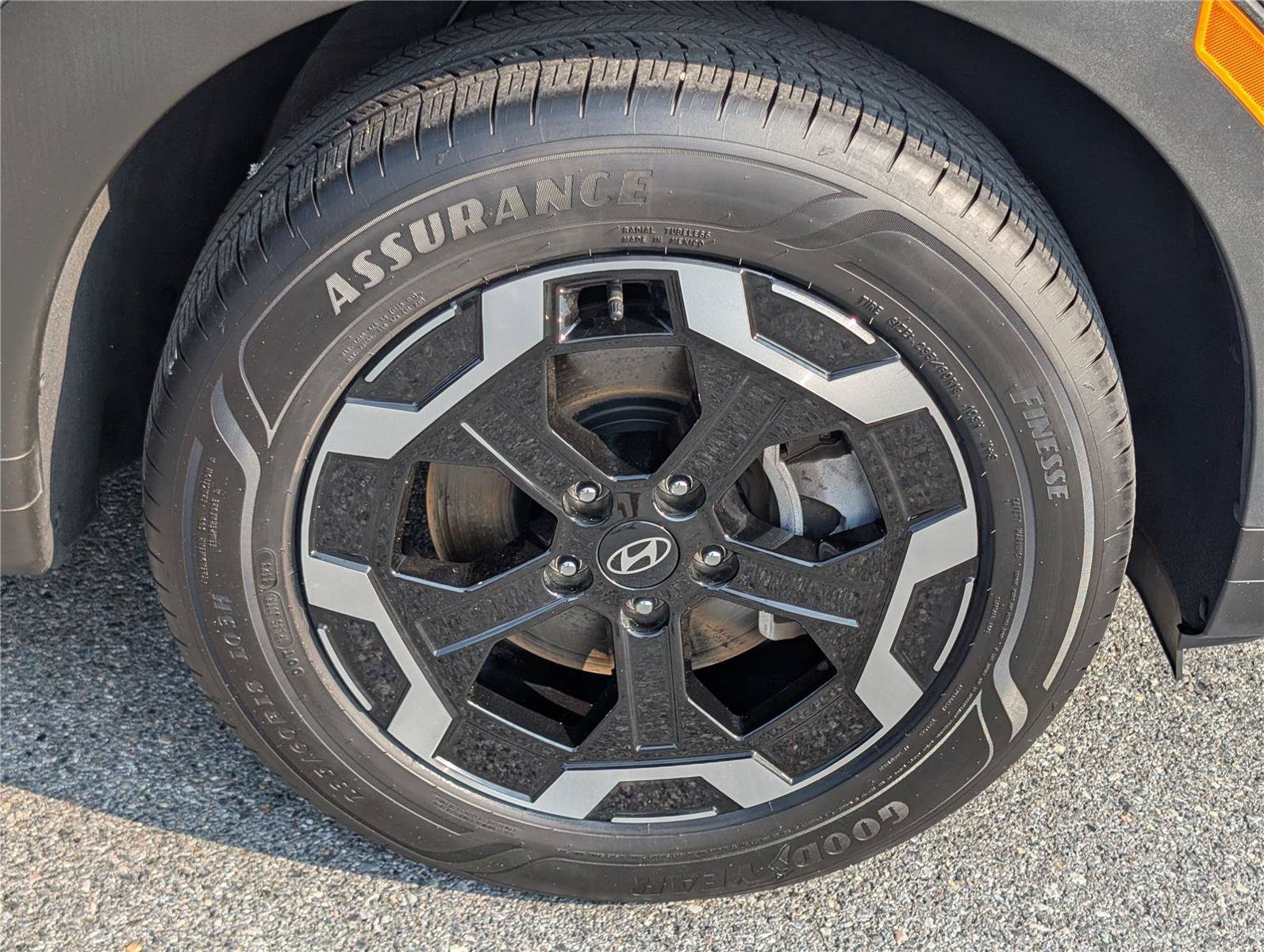 Used 2024 Hyundai Santa Fe SEL AWD/4WD image 9