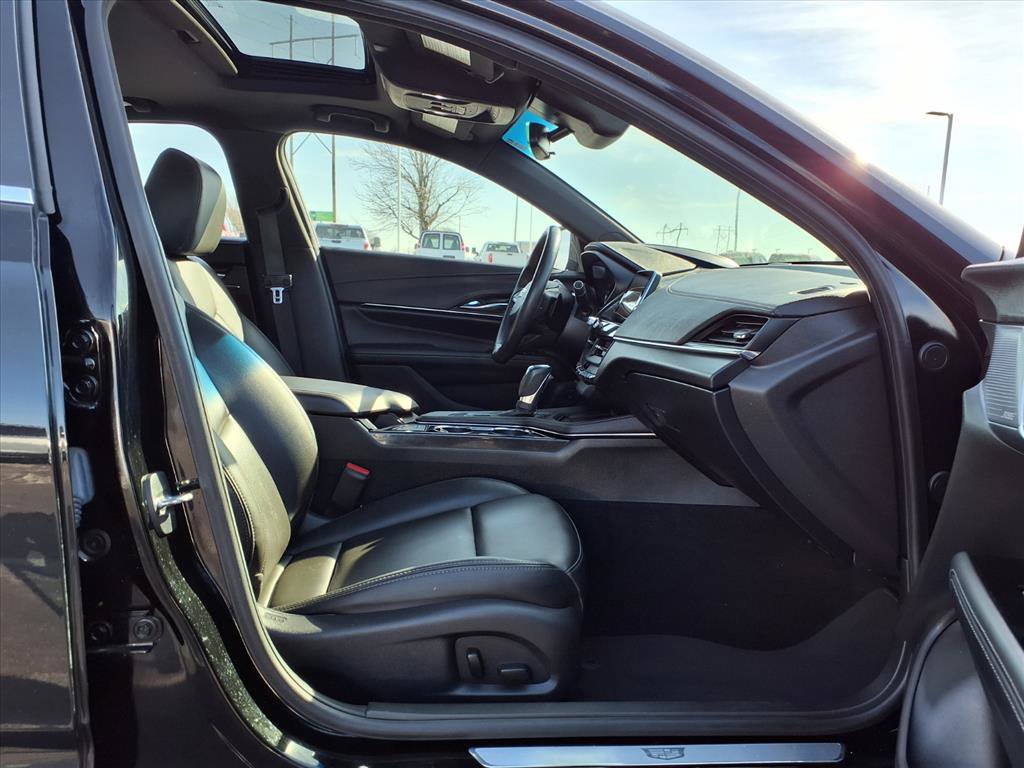 Used 2023 Cadillac CT4 Luxury w/ Sun And Sound Package image 26