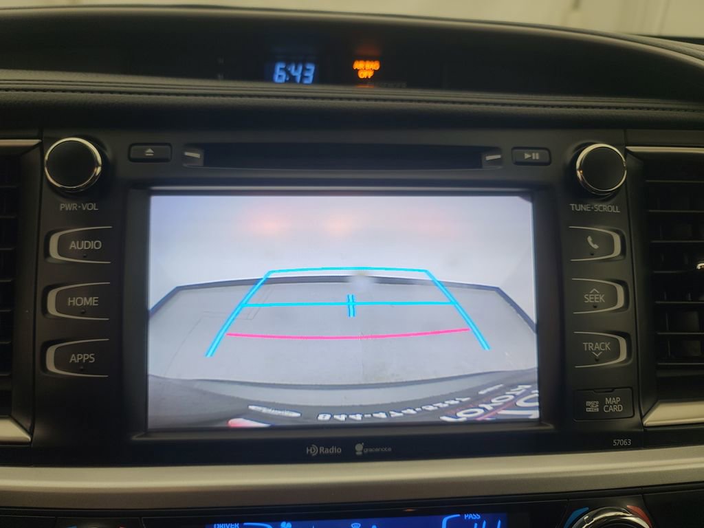 Used 2015 Toyota Highlander XLE image 33